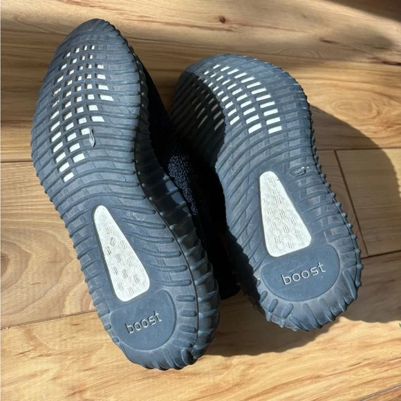 Yeezy Boost 350 V2 - Black and Blue